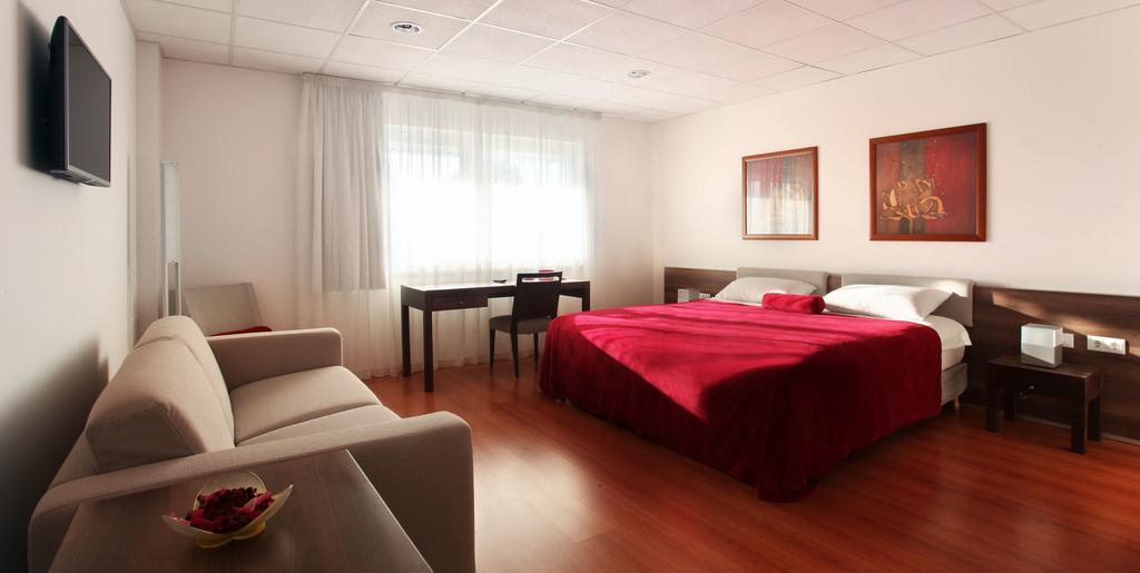 Sos Motel Hatvan Phòng bức ảnh