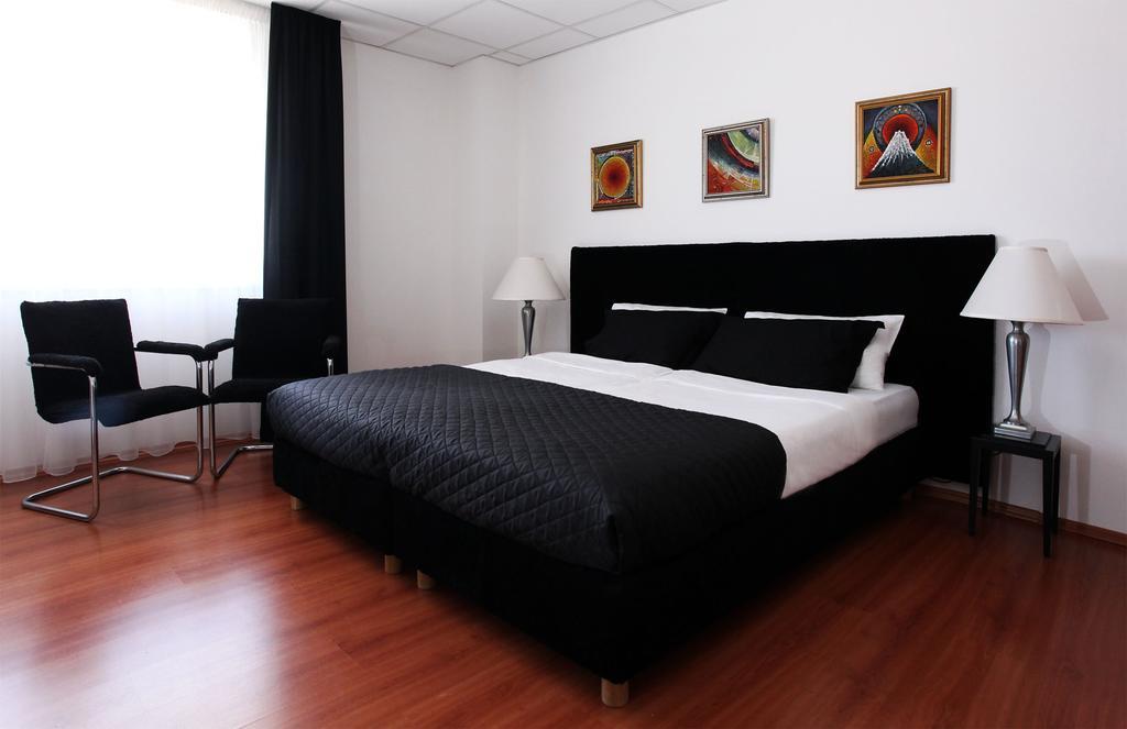 Sos Motel Hatvan Phòng bức ảnh