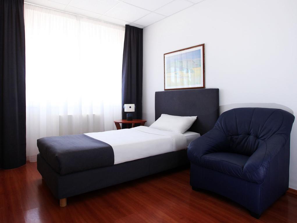 Sos Motel Hatvan Phòng bức ảnh